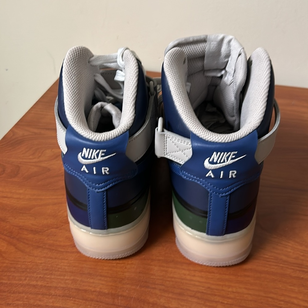Size 9 1/2 - Picture 6 of 6
